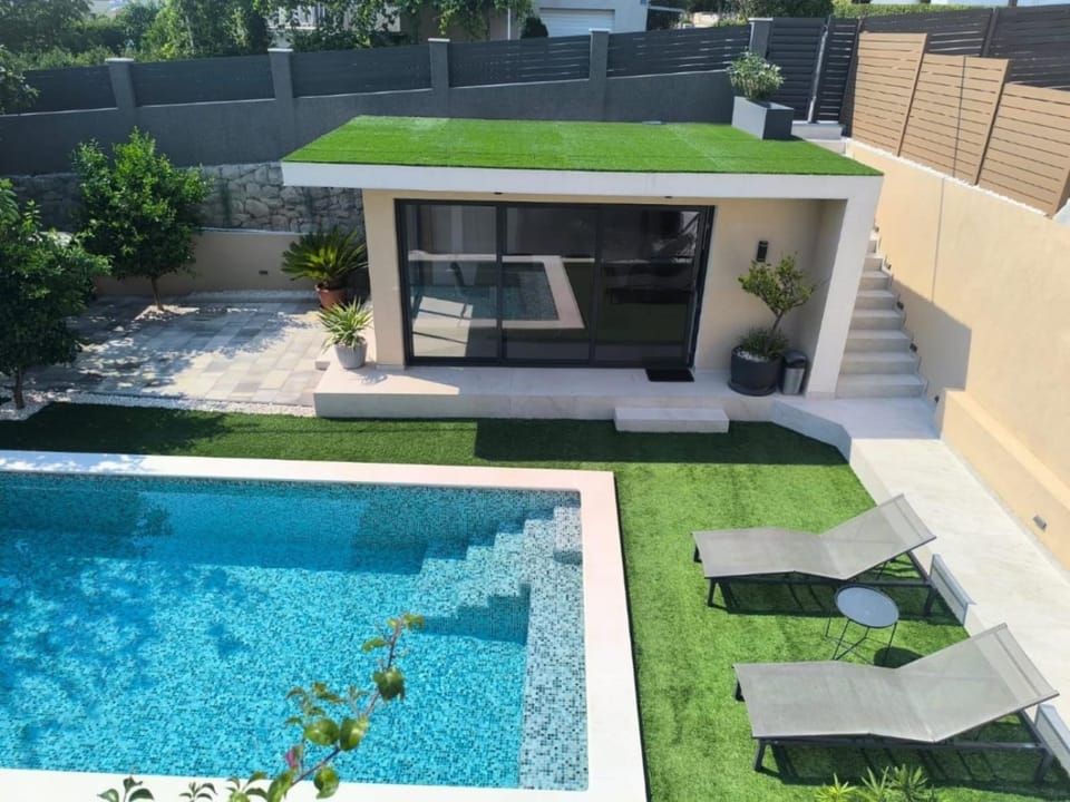Apartment RUJAN with private heated pool Apartment in Split-Dalmatia County