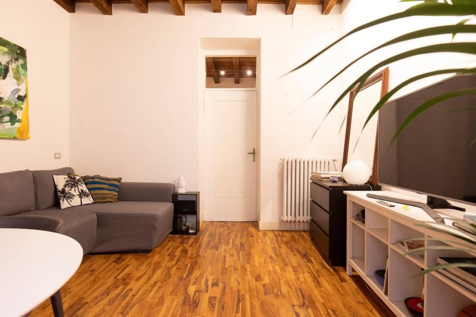 Live Milan in Style Elegant Apartment Near Duomo Apartment in Milan