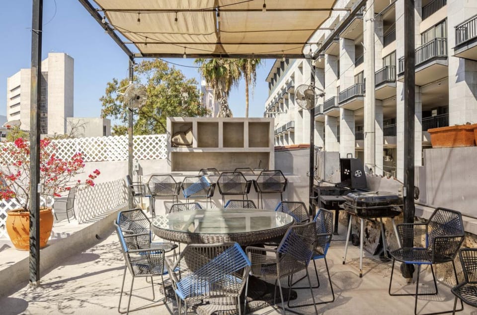 Balcony/Terrace, Balcony/Terrace, Internal: Not applicable to any particular room
