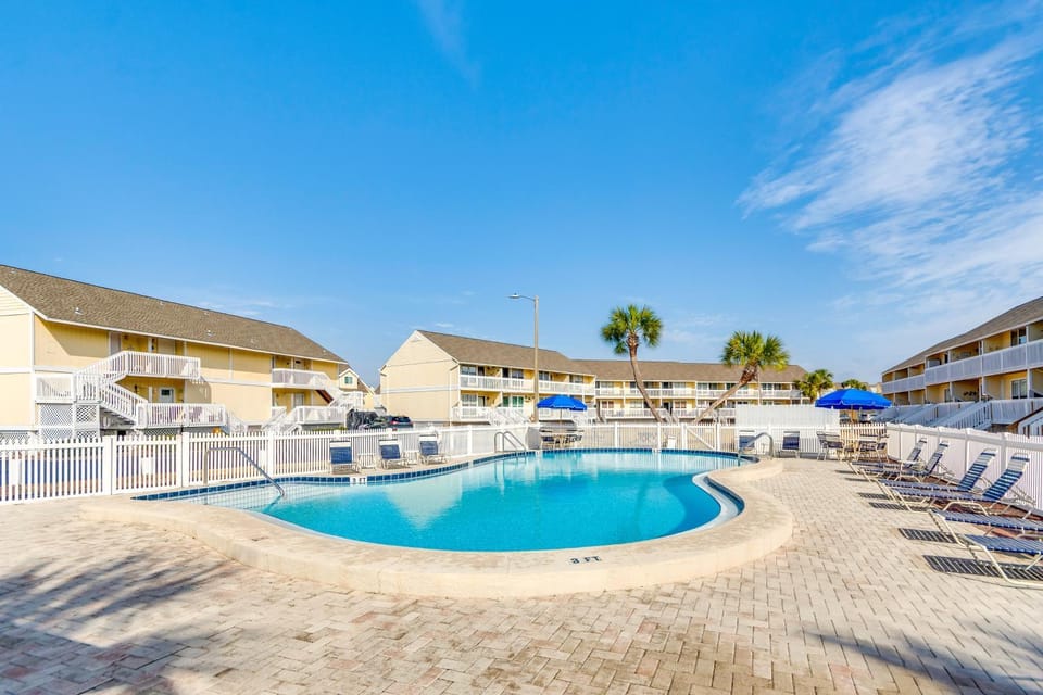 Walk to Beach: Resort Retreat w/ Balcony in Destin House in Destin
