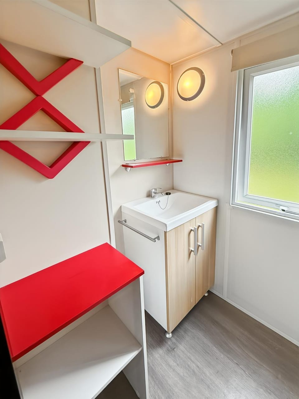 Mobil-home Le Sorbier, 6pers Campground/ 
RV Resort in Nouvelle-Aquitaine