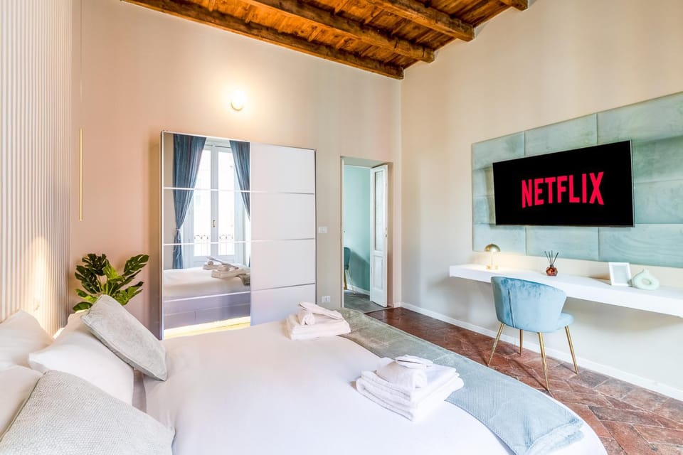 Bed, TV and multimedia, Photo of the whole room, Seating area, Bedroom, internet, towels