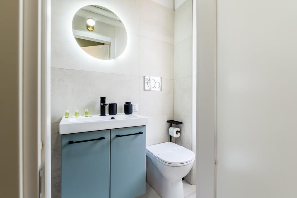 Toilet, Bathroom