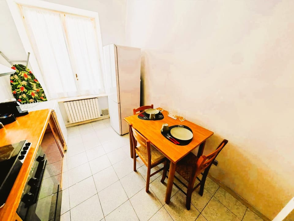 Kitchen or kitchenette, Dining area, Lunch, kitchen