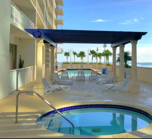Swimming pool