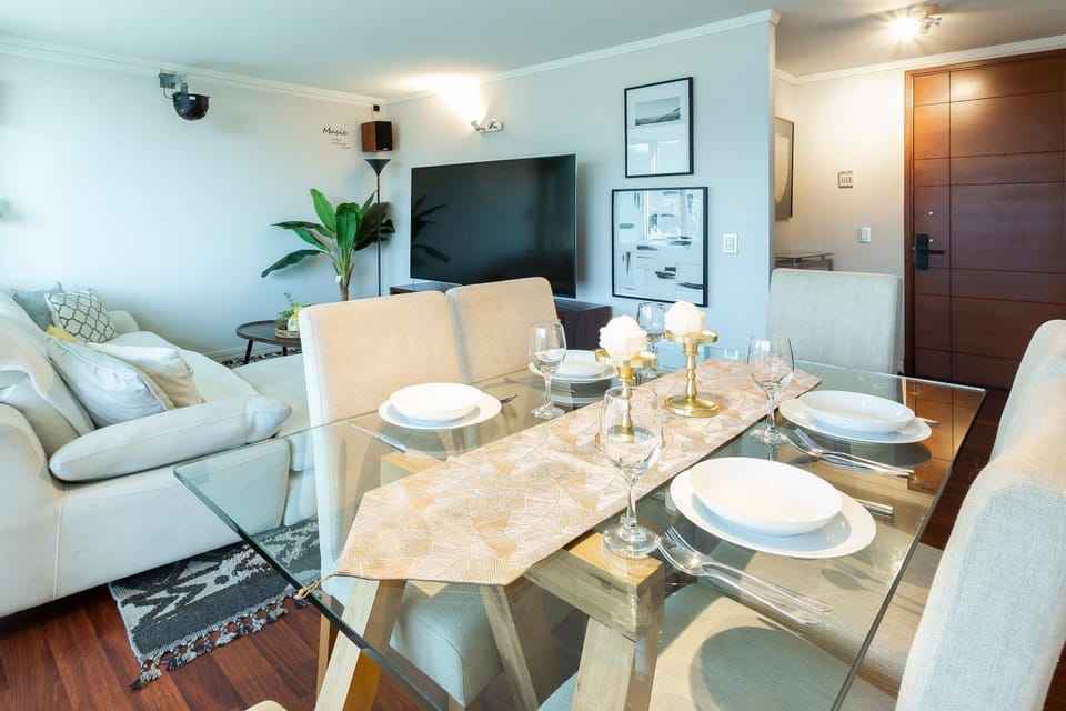 Living room, Dining area