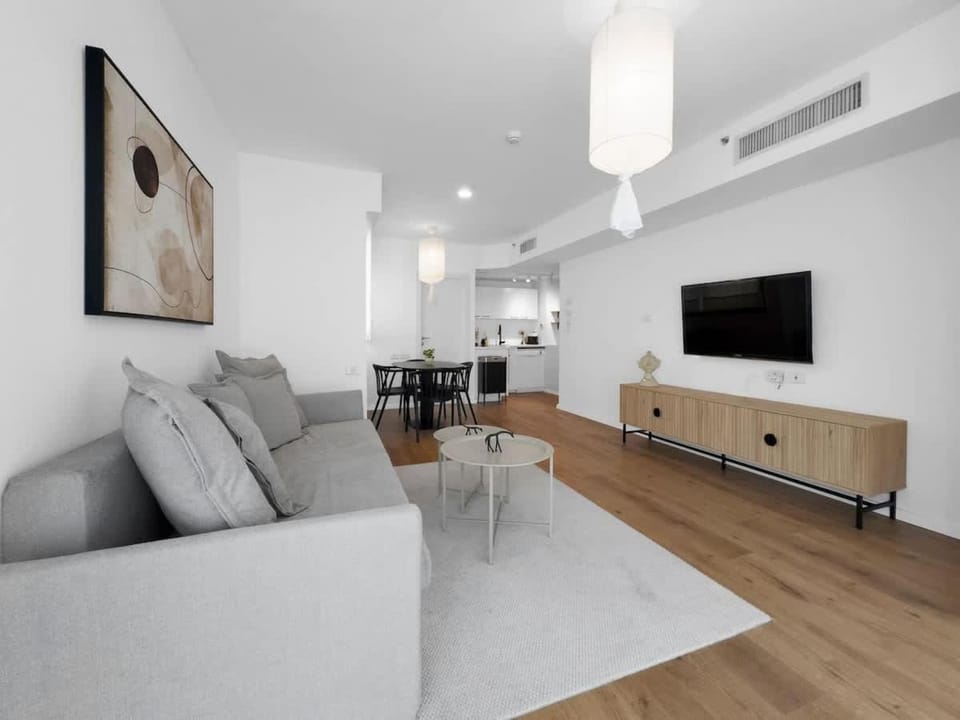 Ritzside Marina Stay Apartment in Herzliya