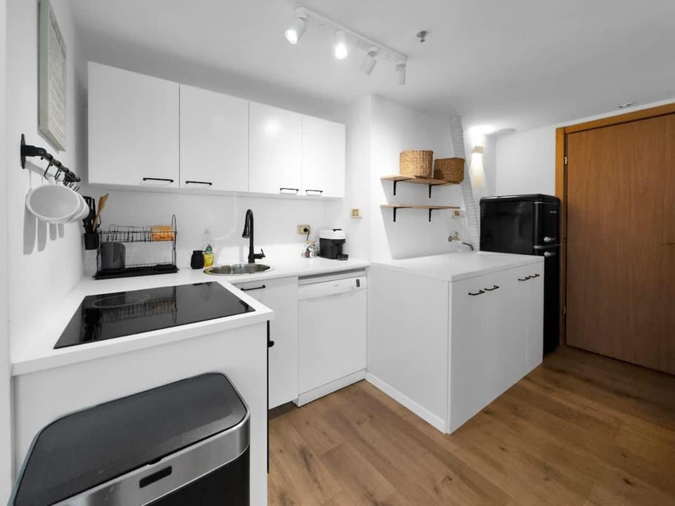 Ritzside Marina Stay Apartment in Herzliya
