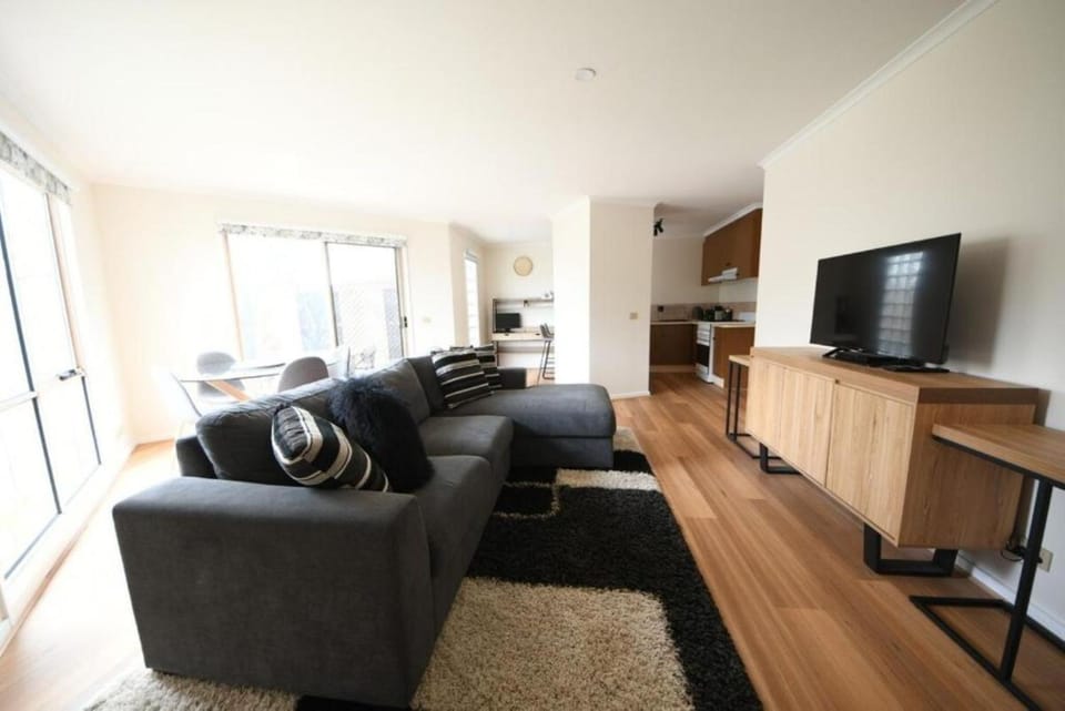 TV and multimedia, Kitchen or kitchenette, Living room, Seating area, Dining area, Evening entertainment
