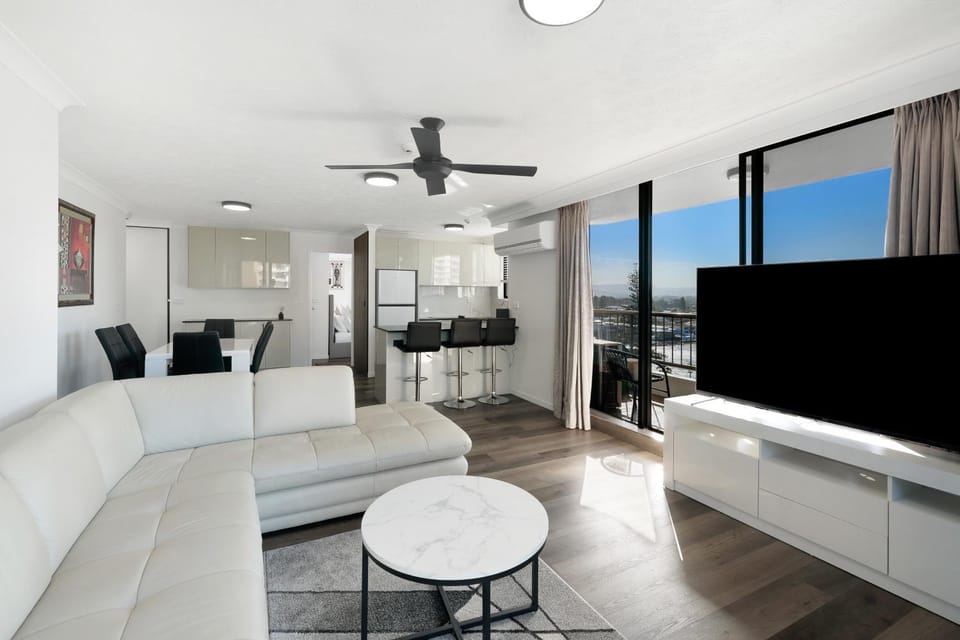 Communal lounge/ TV room, Living room, Seating area