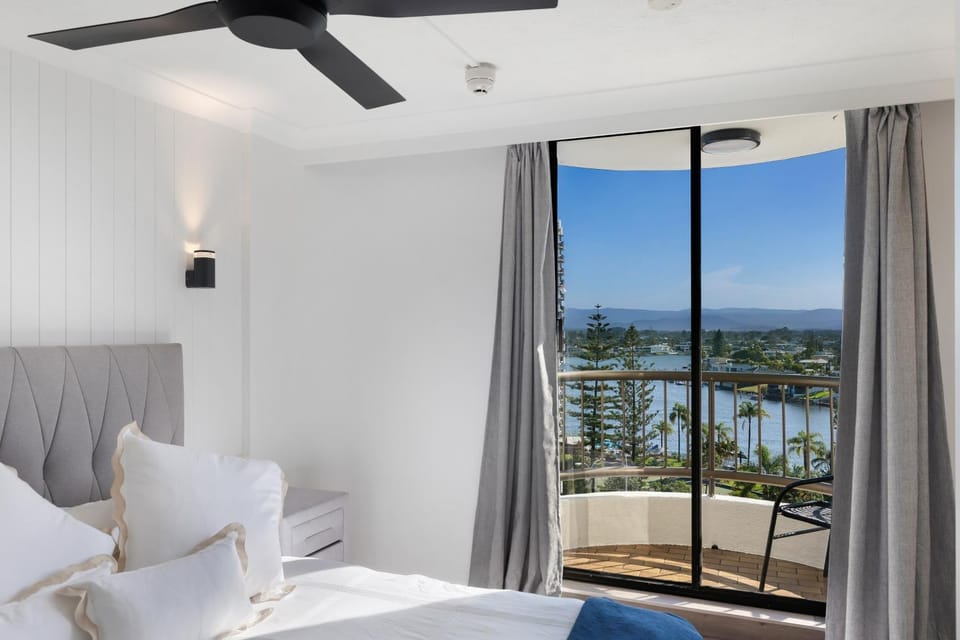 Bedroom, Sea view