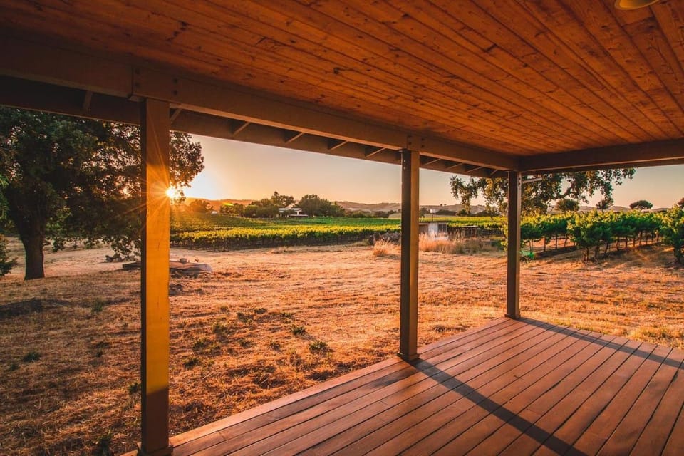 Hive House Castoro Luxury Winery Stay EV House in Templeton