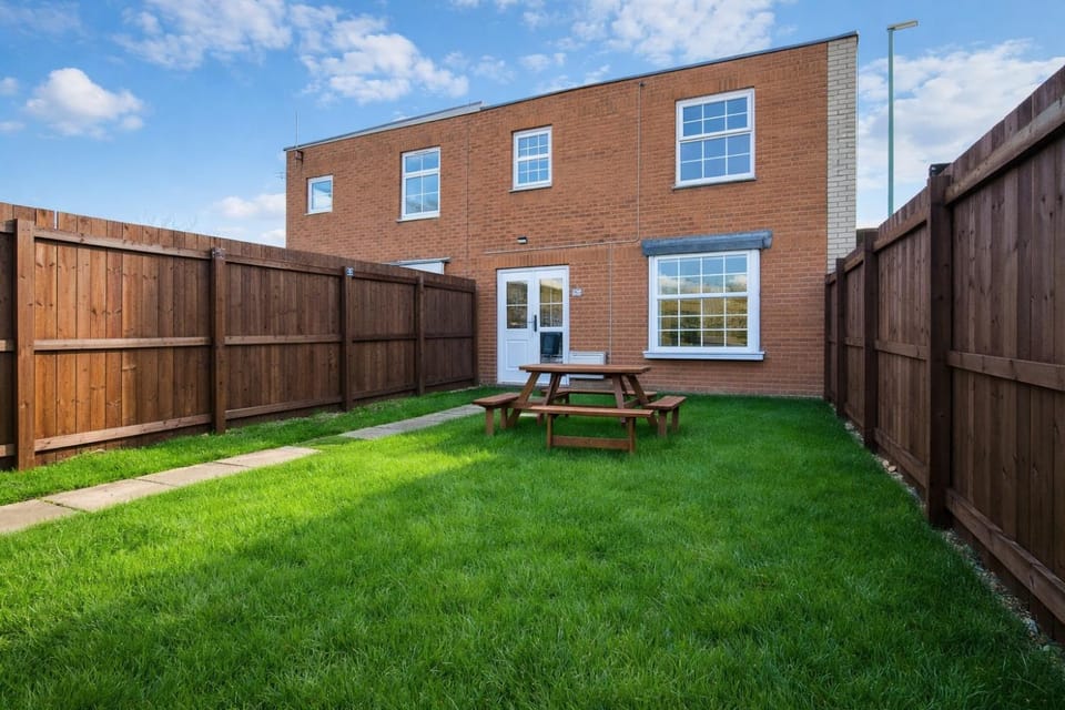 Garden, Dining area, Garden view