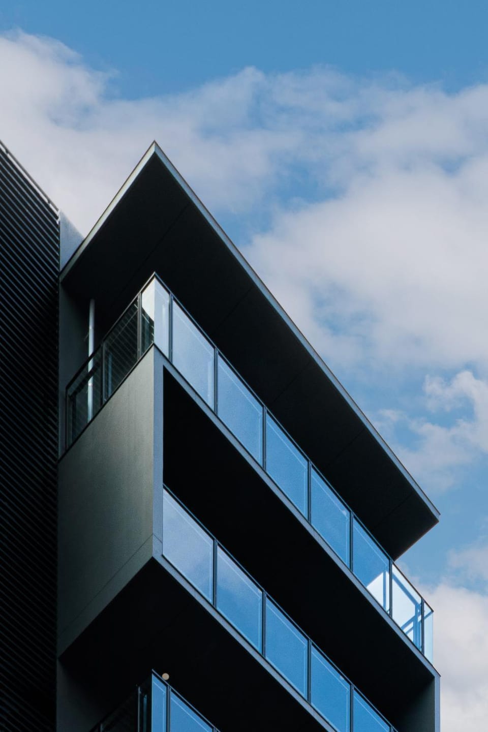 Property building, Day, Balcony/Terrace