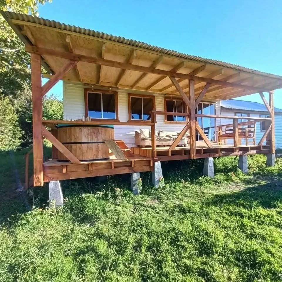 Cabañas Mañihueico House in Los Lagos, Chile