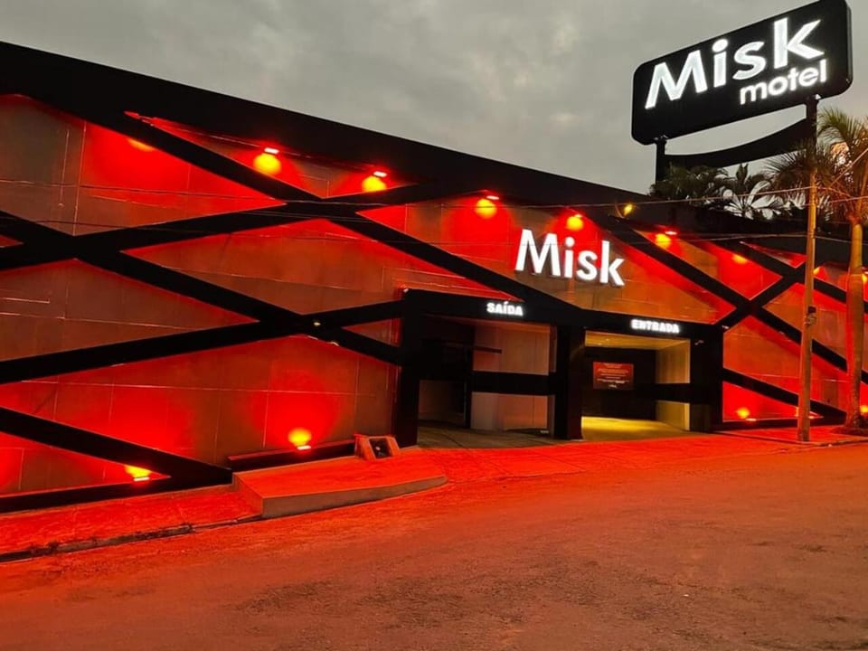 Facade/entrance, Logo/Certificate/Sign, Street view
