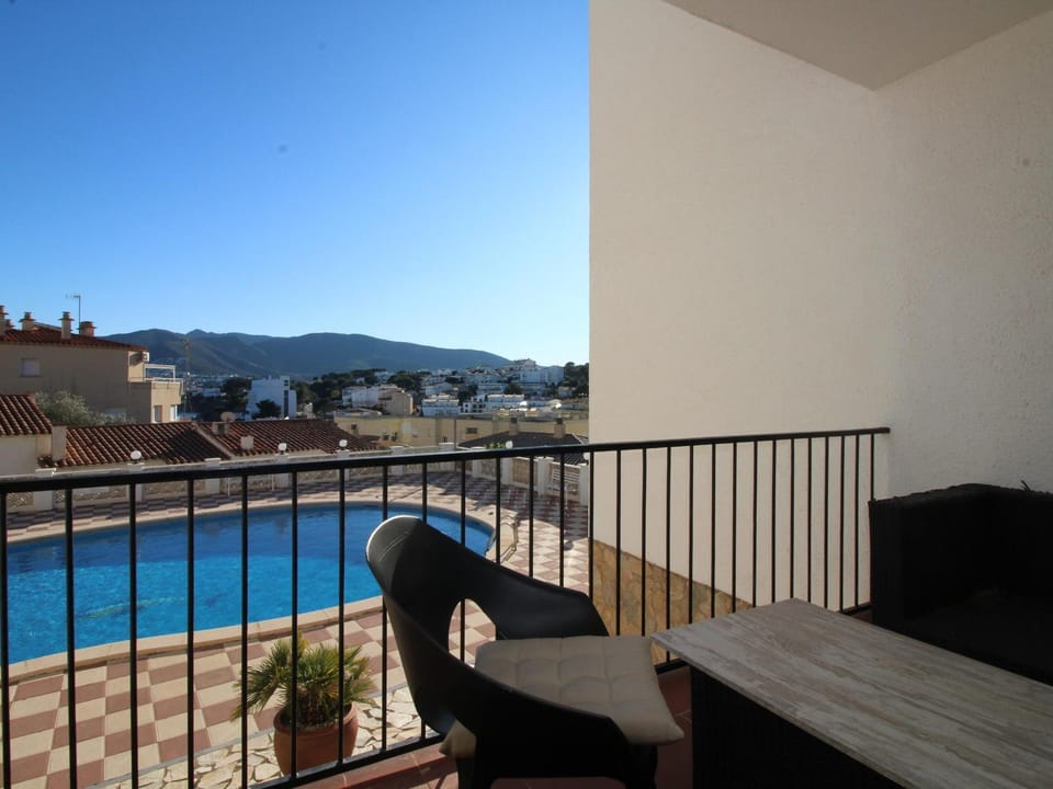Casa Adosada con Piscina, Cerca de la Playa - 4 Pers. - ES-228-196 House in Alt Empordà