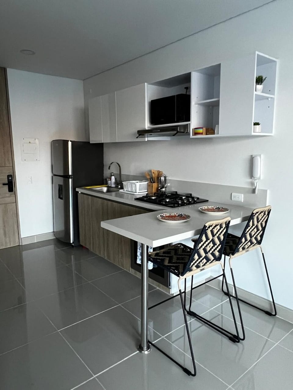 Kitchen or kitchenette, oven