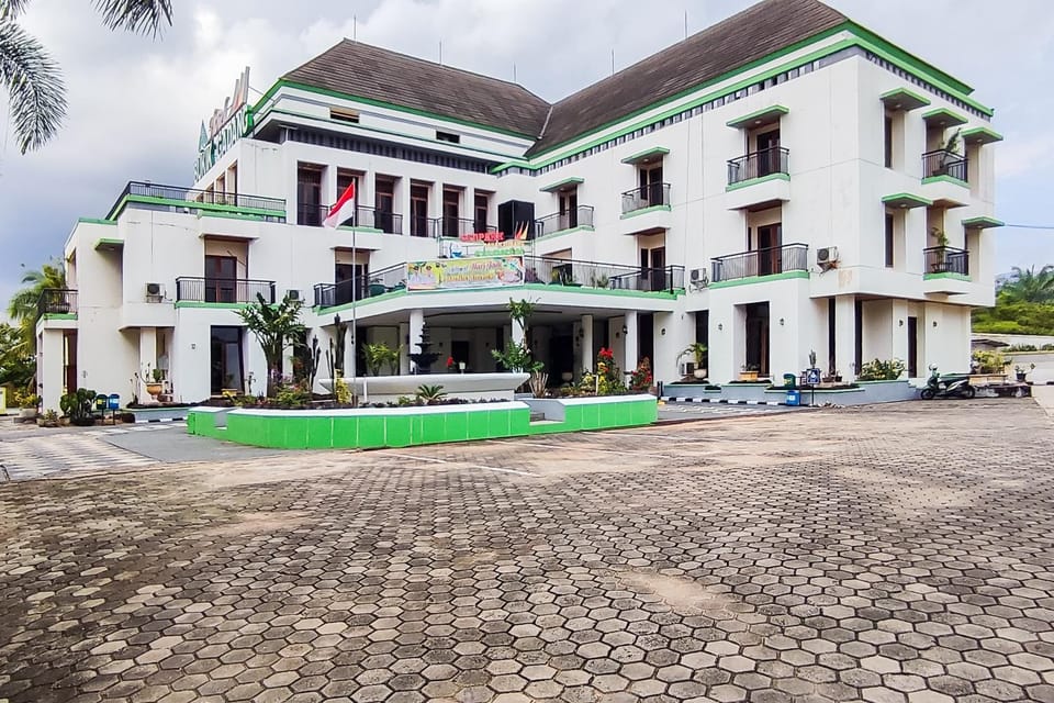 Facade/entrance