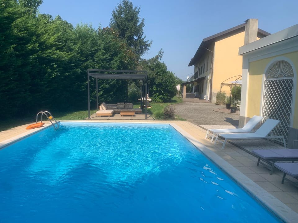 Property building, Garden, Pool view