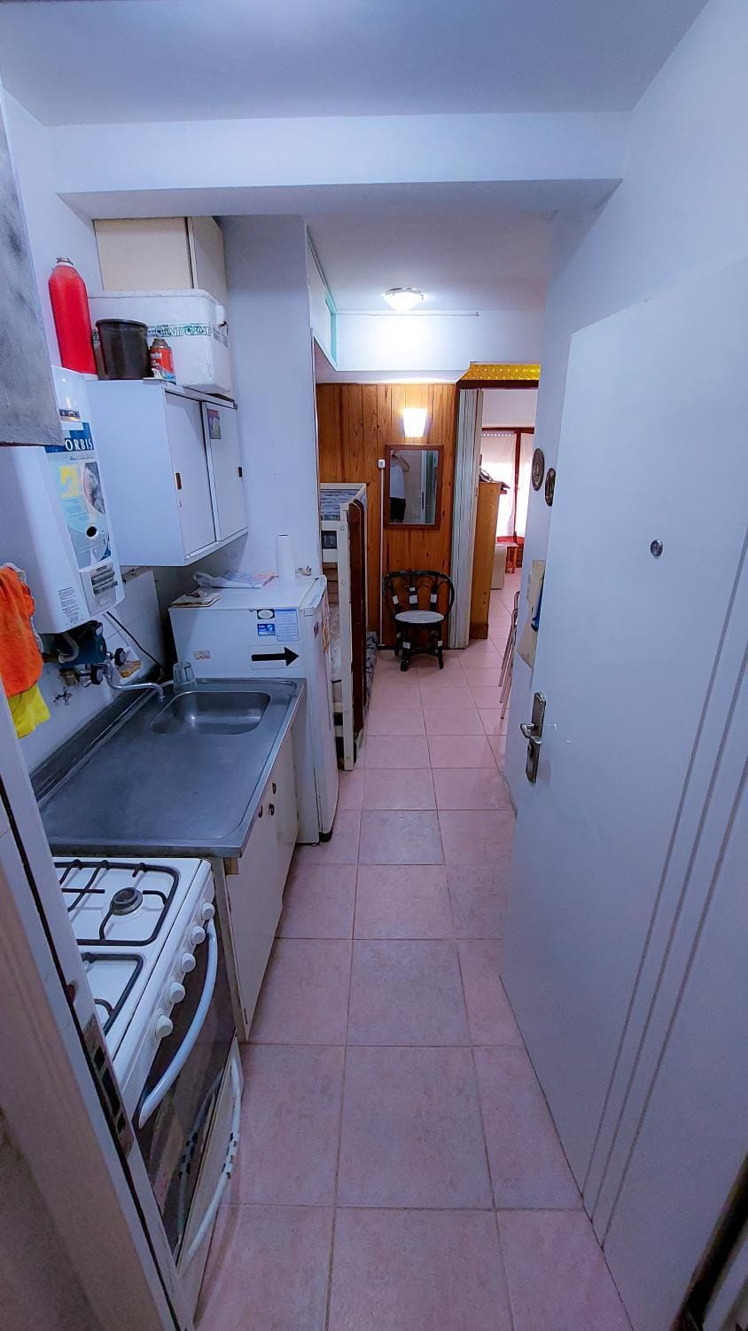 Kitchen or kitchenette, pet friendly, stove, kitchen