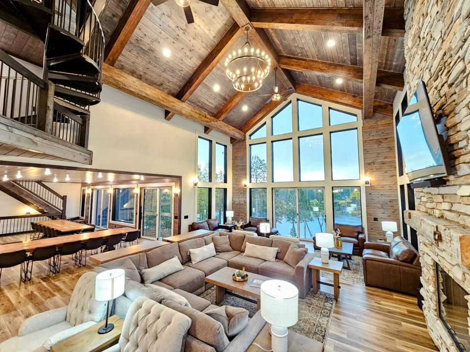 Pine Country Lodge House in Wisconsin