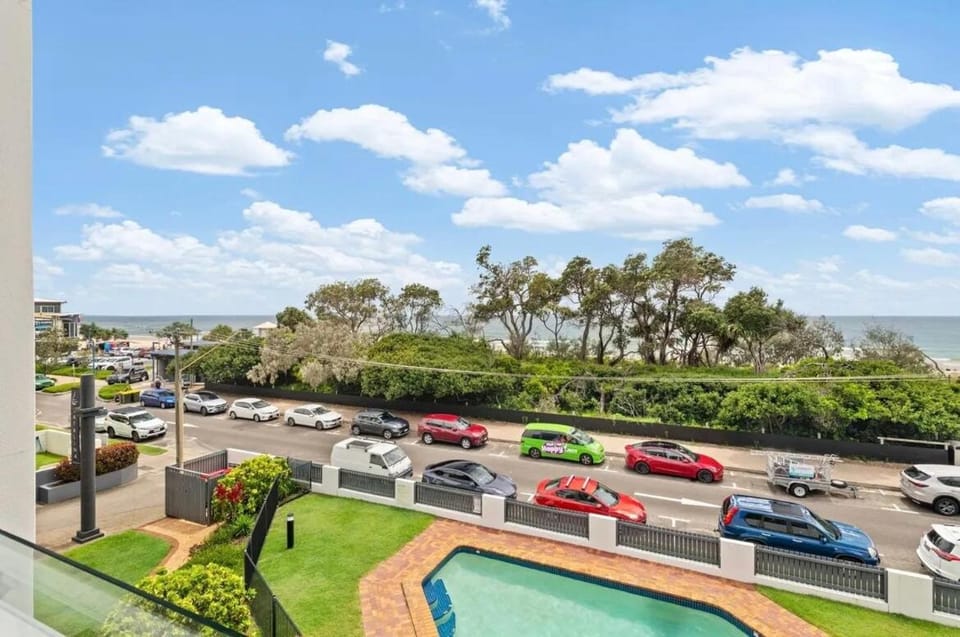 Beach Front Bliss - Luxurious 3 Bedroom Beachfront Apartment in Maroochydore House in Maroochydore