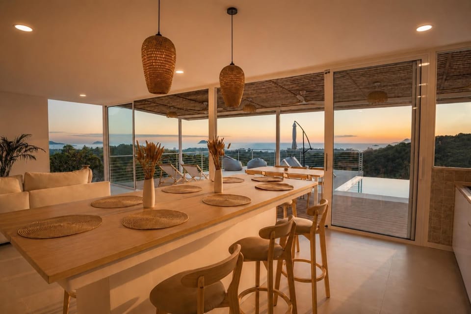 Seating area, Dining area