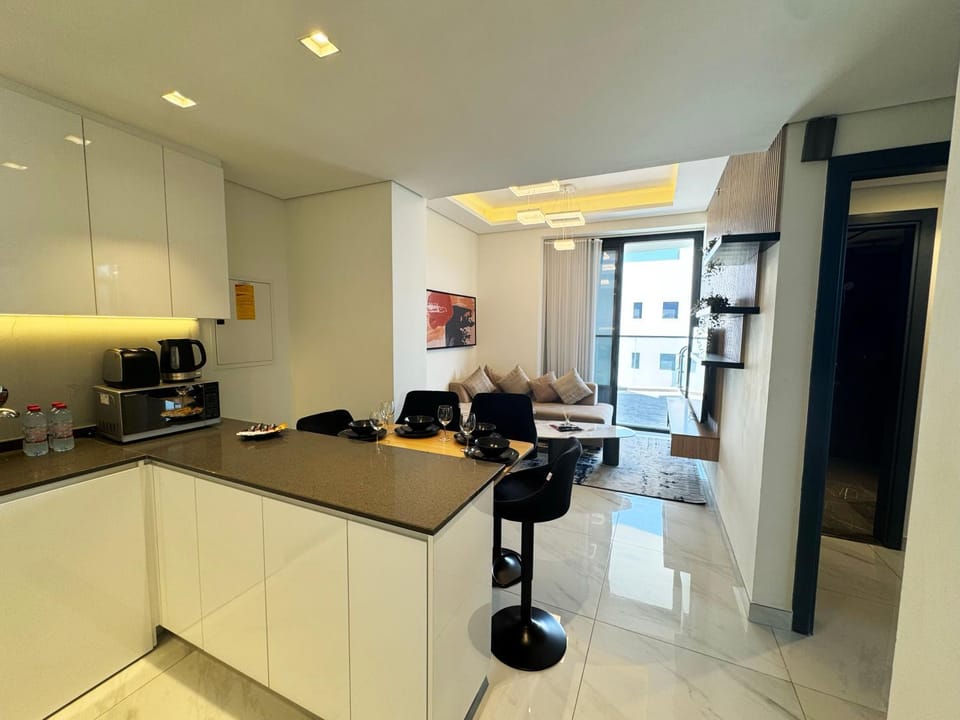 Kitchen or kitchenette, Dining area, stove, toaster