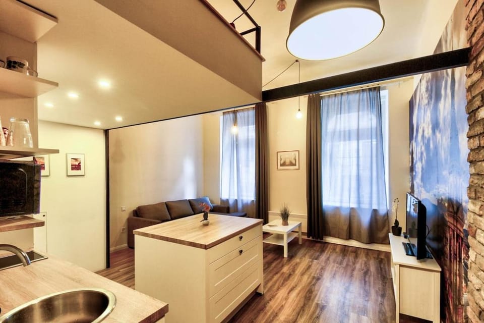 Kitchen or kitchenette, Living room
