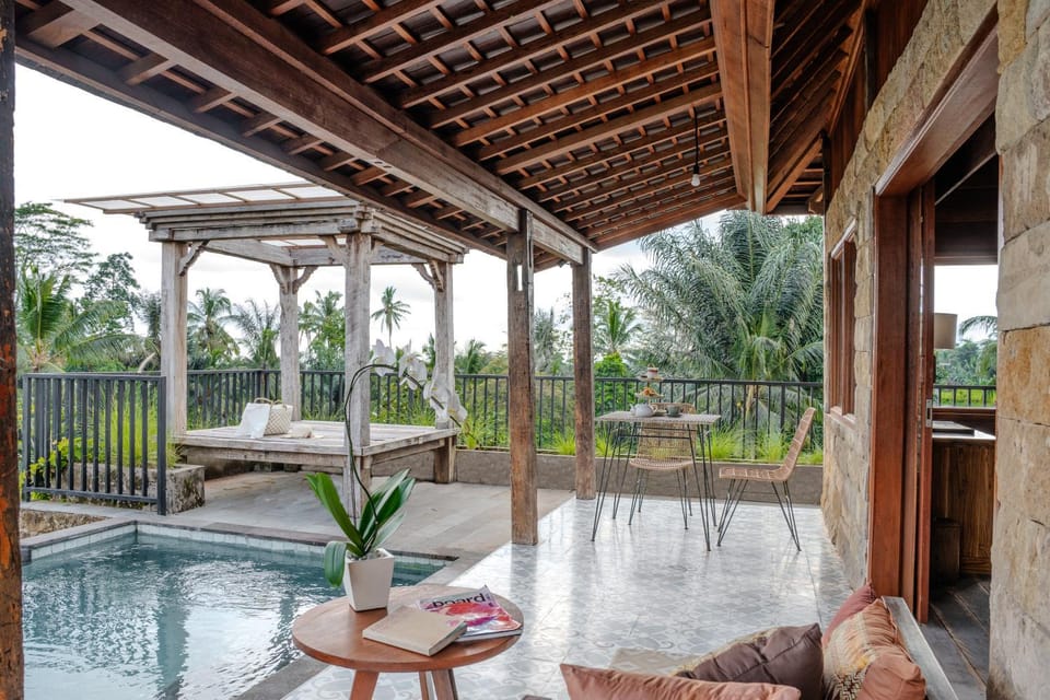 Seating area, Pool view, Swimming pool