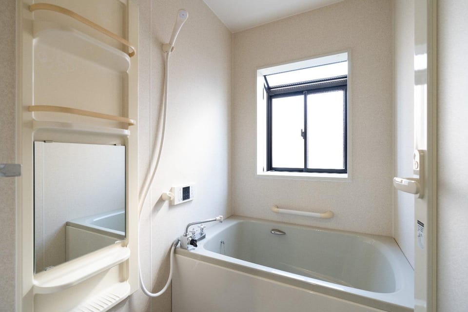 Bathroom, Bath
