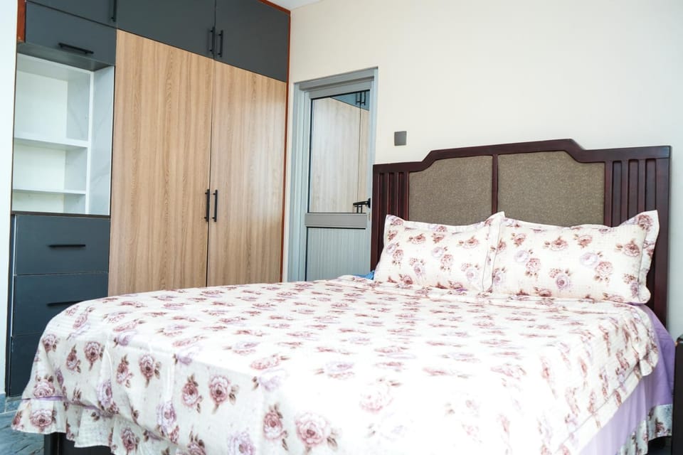 Bed, Bedroom, wardrobe