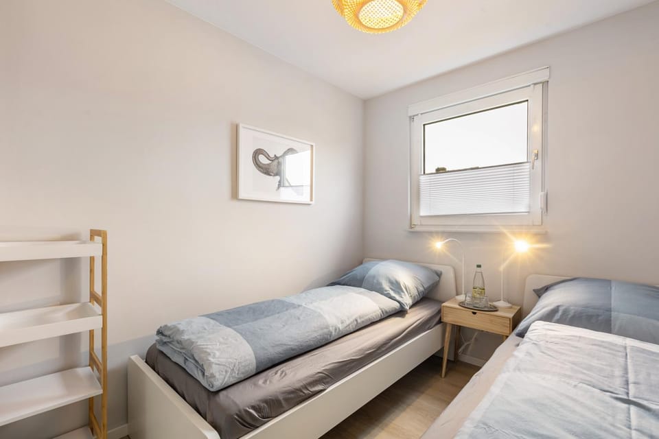 Property building, Living room, Bedroom