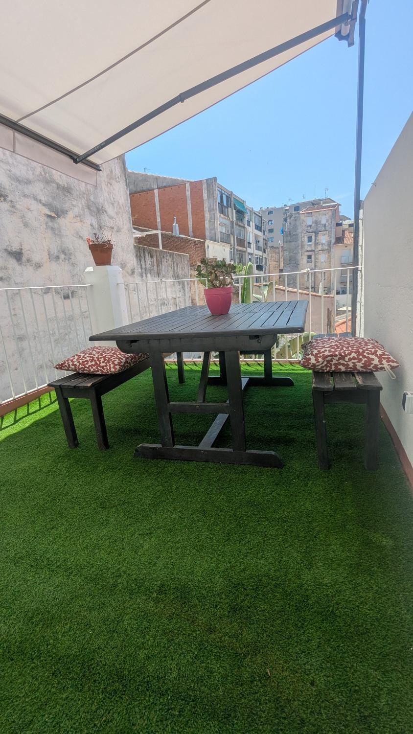 Centric apartment 100m from the beach Apartment in Mataró