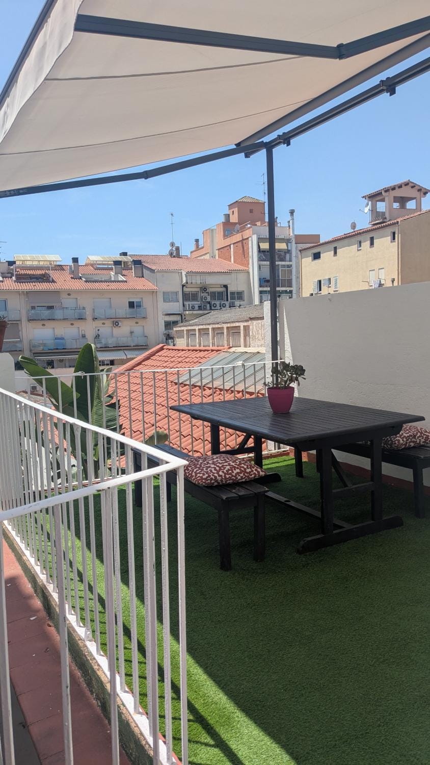 Centric apartment 100m from the beach Apartment in Mataró