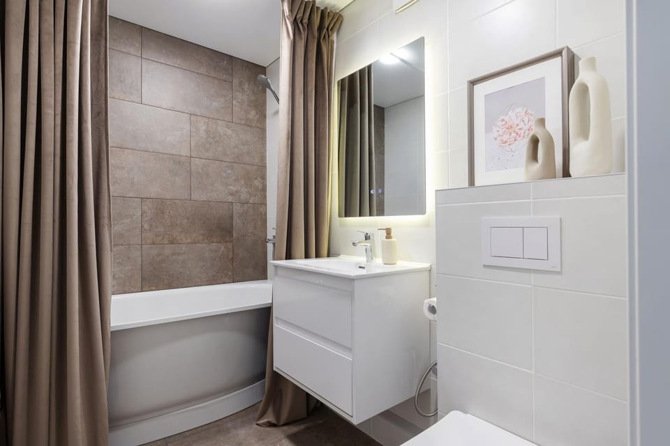 Bathroom, Bath