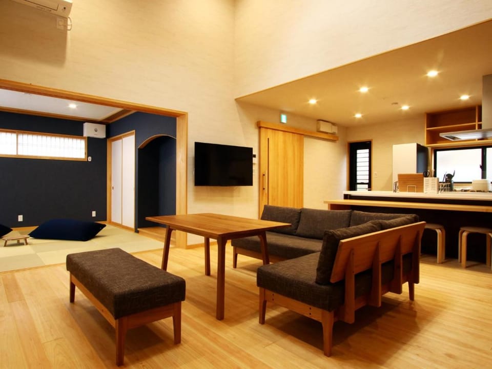 Living room, Dining area