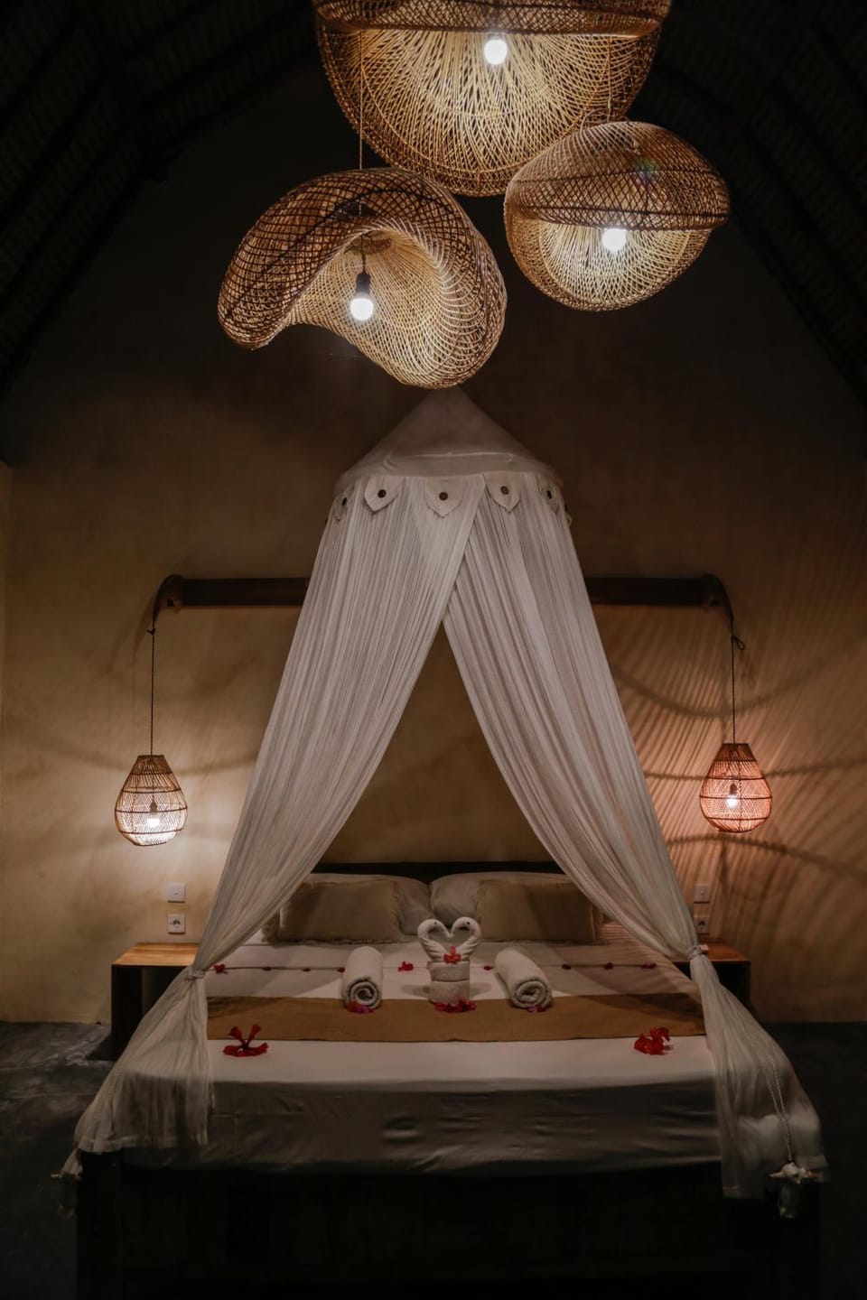 Bed, Night, Bedroom