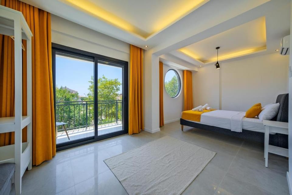 Arıcı evi delux luxury villa with indoor and outdoor pool Villa in Ölüdeniz