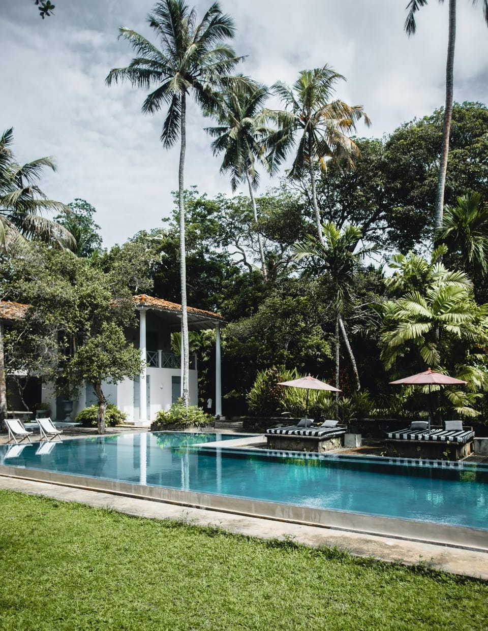 Property building, Natural landscape, Pool view, Swimming pool, sunbed