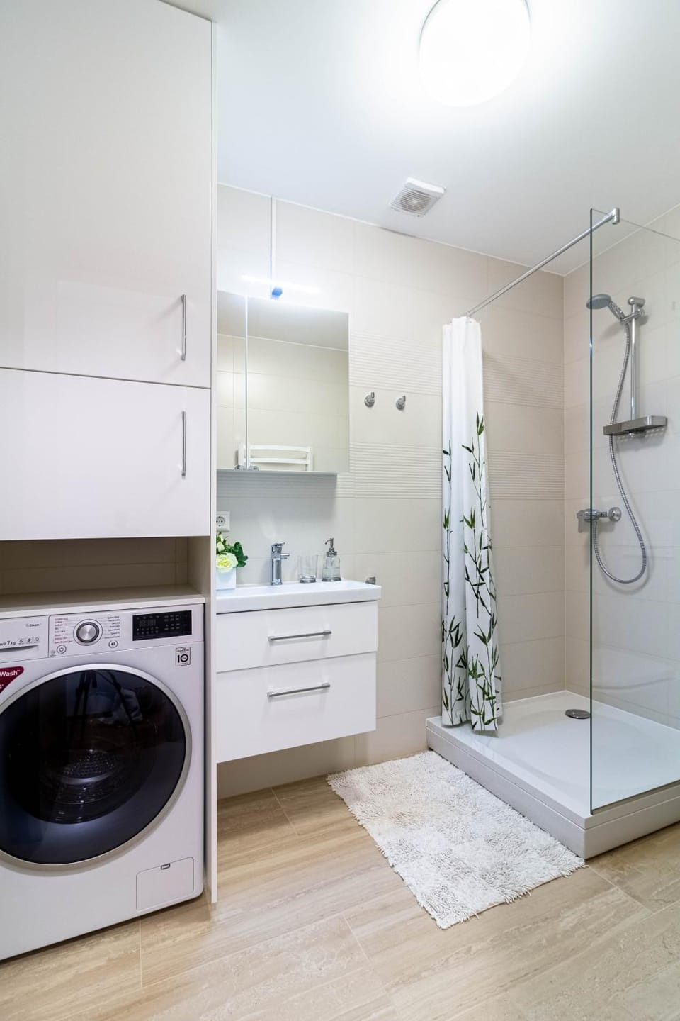 Bathroom, washing machine