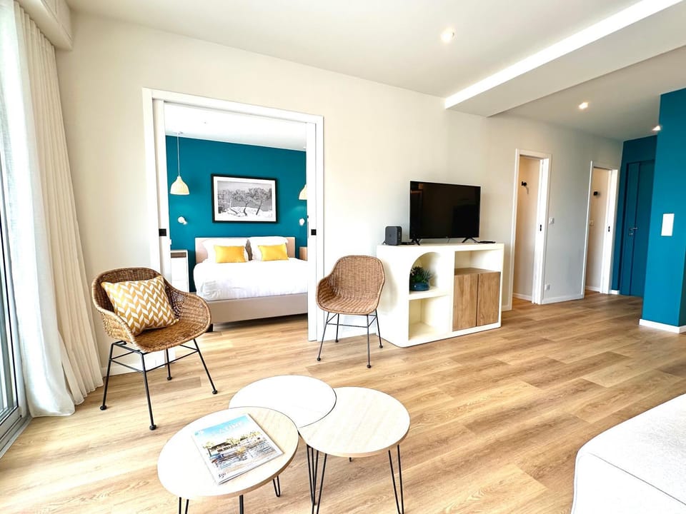 Living room, Bedroom