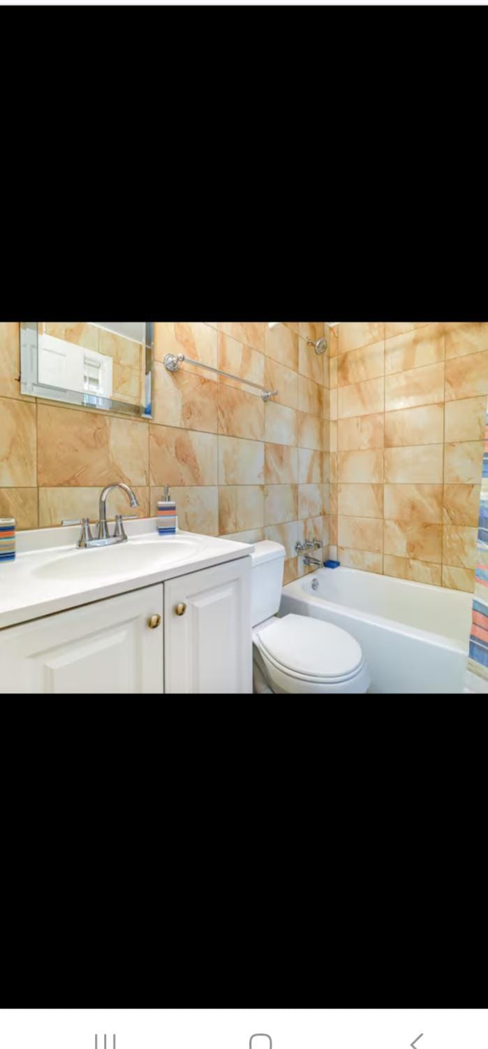Quiet place House in Dearborn Heights