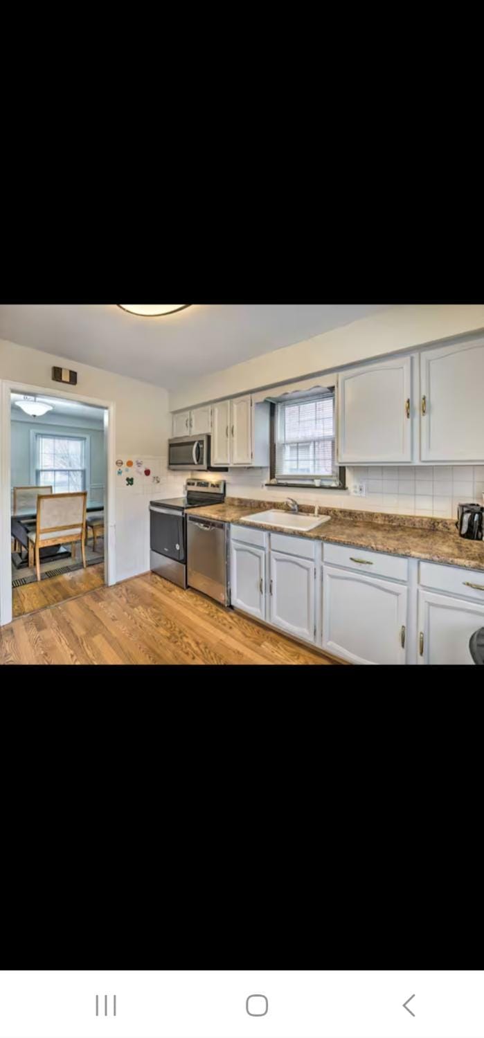 Quiet place House in Dearborn Heights