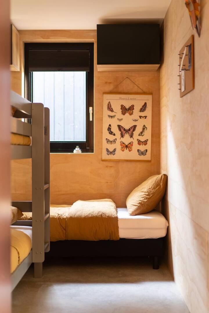 Bed, Bedroom, bunk bed