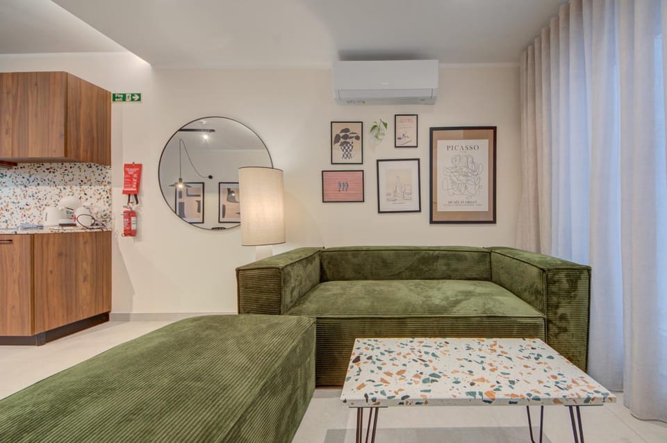Juliet Residence, Apt 5 , Your Home Away from Home in Gzira by SF HOMES Apartment in Sliema