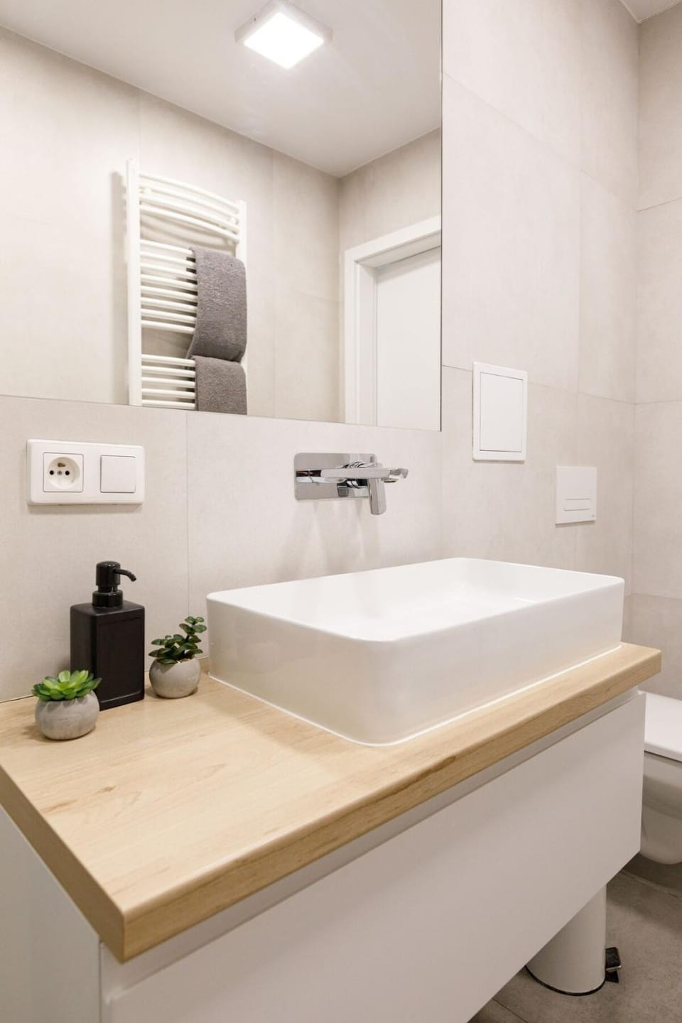 Bathroom, Bath