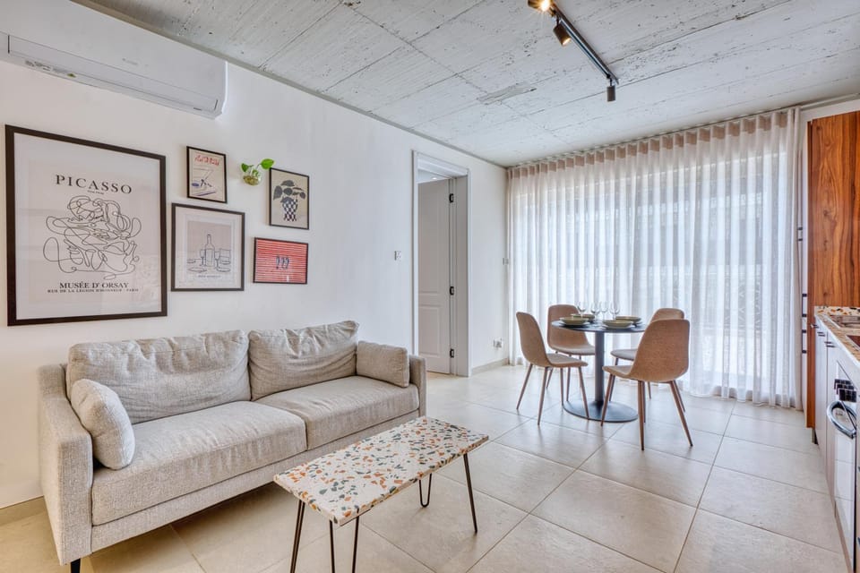 Juliet Residence, Penthouse , Your Home Away from Home in Gzira by SF HOMES Apartment in Sliema