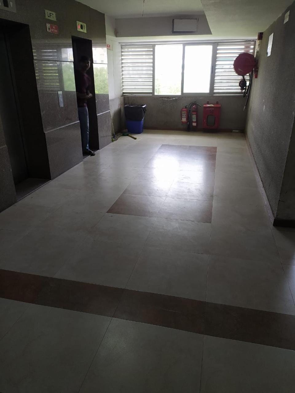 4D Square Mall Office Space for Rent on Yearly basis Campground/ 
RV Resort in Ahmedabad